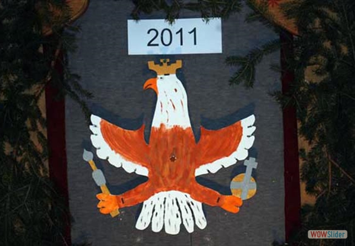 Für den Jugendschützenkönig 2011 der Königsadler nun auch mit Zepter, 
Reichsapfel und Krone.