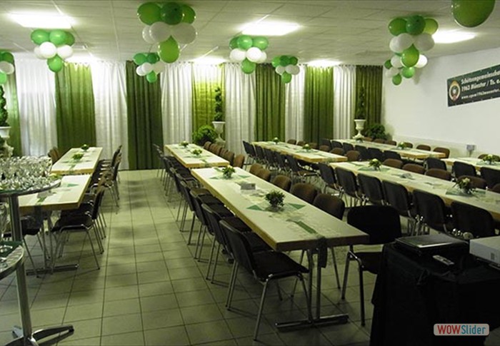 Die LG Halle wurde zum Festsaal in den Vereins Farben grün und weis 
festlich geschmückt.